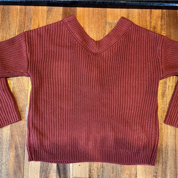 Maurice’s V-neck sweater, size medium rust color - Picture 3 of 3
